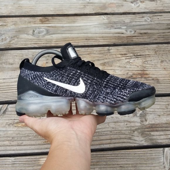 Women Size 9.5 / Size 8 Men Nike Air VaporMax Flyknit 3 Oreo Running Sneakers - Picture 3 of 8